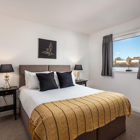 Walker Suite No53 - Donnini Apartments Kilmarnock Buitenkant foto
